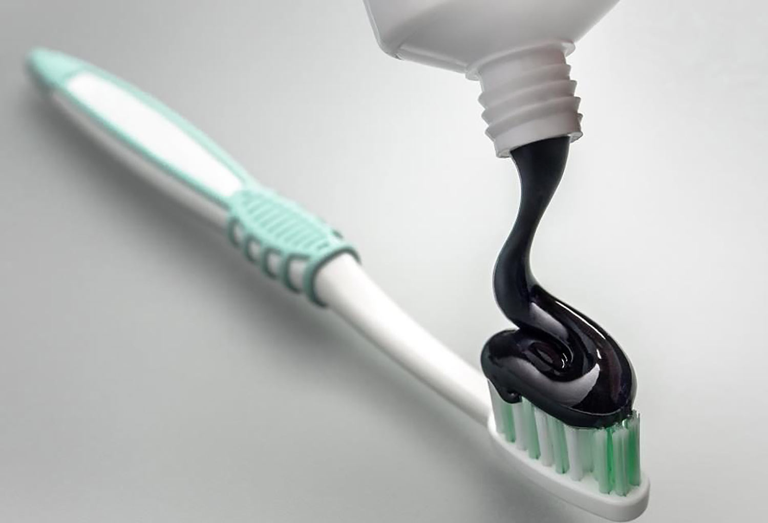 The New Toothpaste That Leaves Dentists Without Work! Heal Cavities Without Drilling!